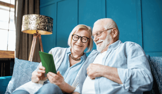 Jaki wybrać czytnik e-booków dla seniora? 7 ważnych funkcji [2026]